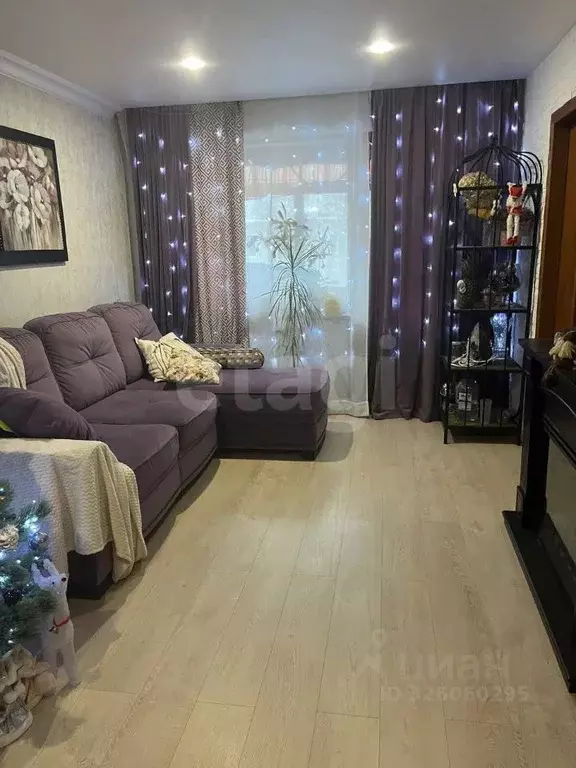 4-к кв. Тверская область, Тверь ул. Горького, 104 (61.7 м) - Фото 0