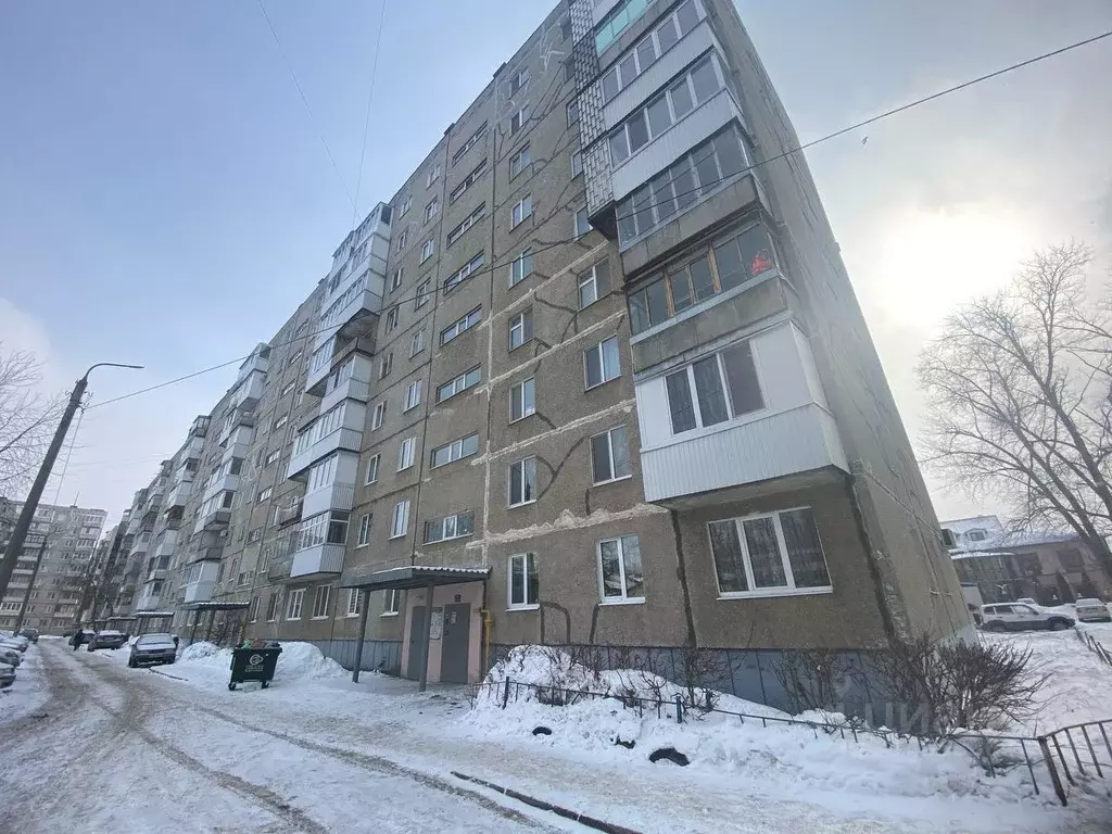 3-к кв. Башкортостан, Уфа ул. имени Фронтовых Бригад, 7 (65.0 м) - Фото 0