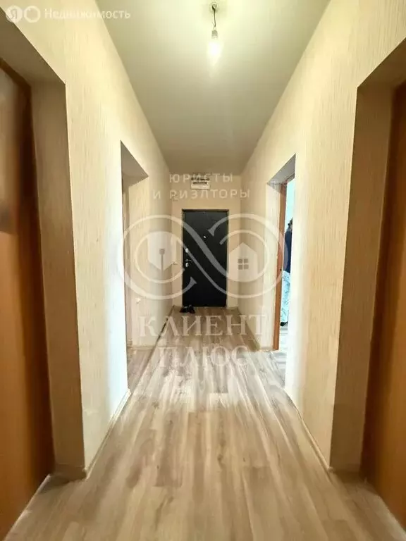 3-комнатная квартира: Корсаков, улица Калинина, 22 (75.3 м) - Фото 1
