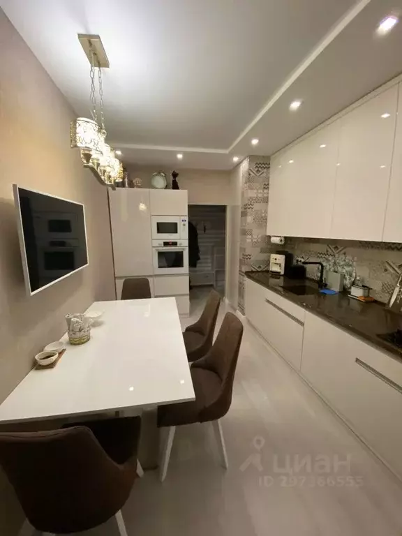 4-к кв. Коми, Усинск Комсомольская ул., 23 (92.6 м) - Фото 0