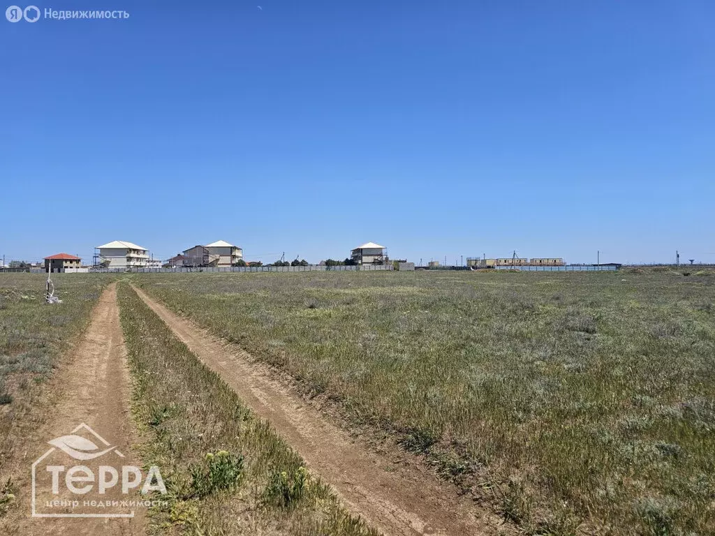 Участок в село Молочное, Южная улица (6 м) - Фото 0