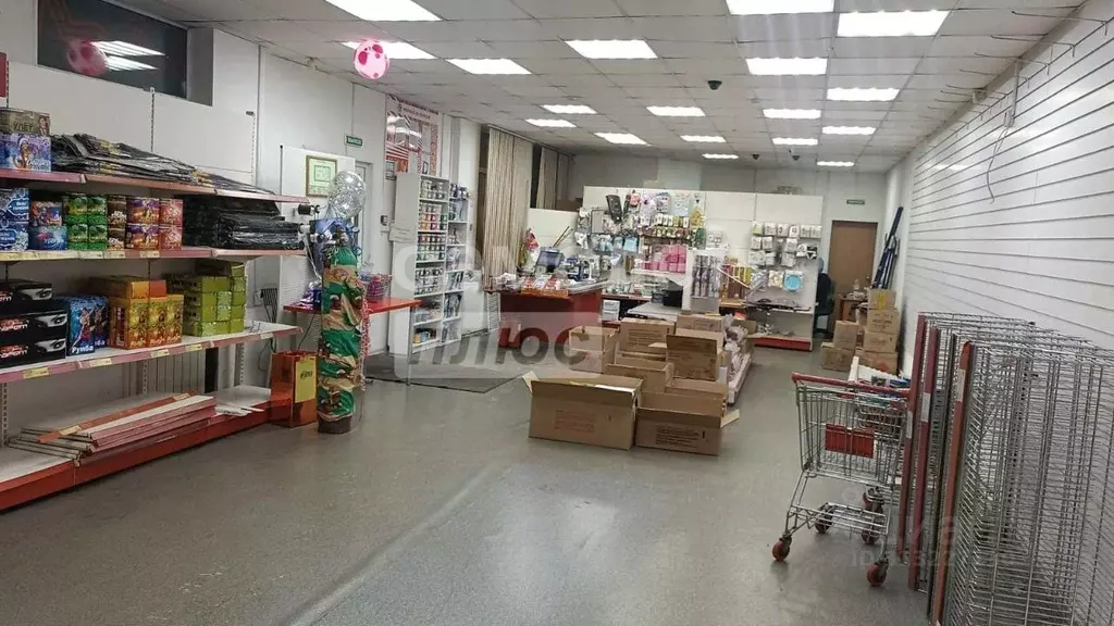 Торговая площадь в Новосибирская область, Новосибирск Большевистская ... - Фото 0