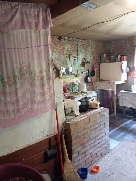 Дом в Новгородская область, Боровичский район, Опеченское с/пос, д. ... - Фото 1