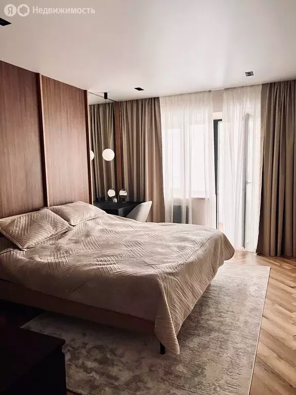 4-комнатная квартира: Екатеринбург, улица Мамина-Сибиряка, 132 (165 м) - Фото 1