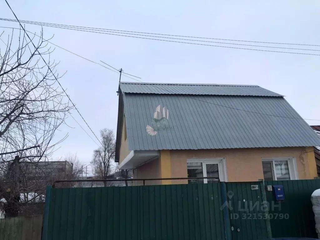 Дом в Саратовская область, Энгельс пос. Новое Осокорье, ул. ... - Фото 1