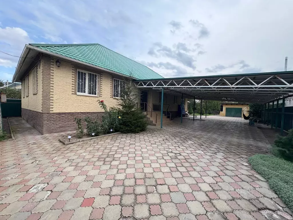 Дом в Ставропольский край, Новоалександровск  (160 м) - Фото 0