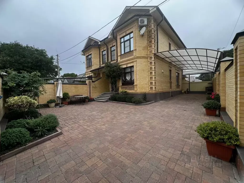 Дом в Ставропольский край, Ессентуки Пятигорская ул., 107/1 (145 м) - Фото 1