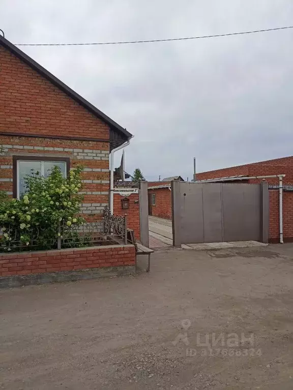 Дом в Омская область, Черлак рп ул. Комсомольская, 2В (156 м) - Фото 1