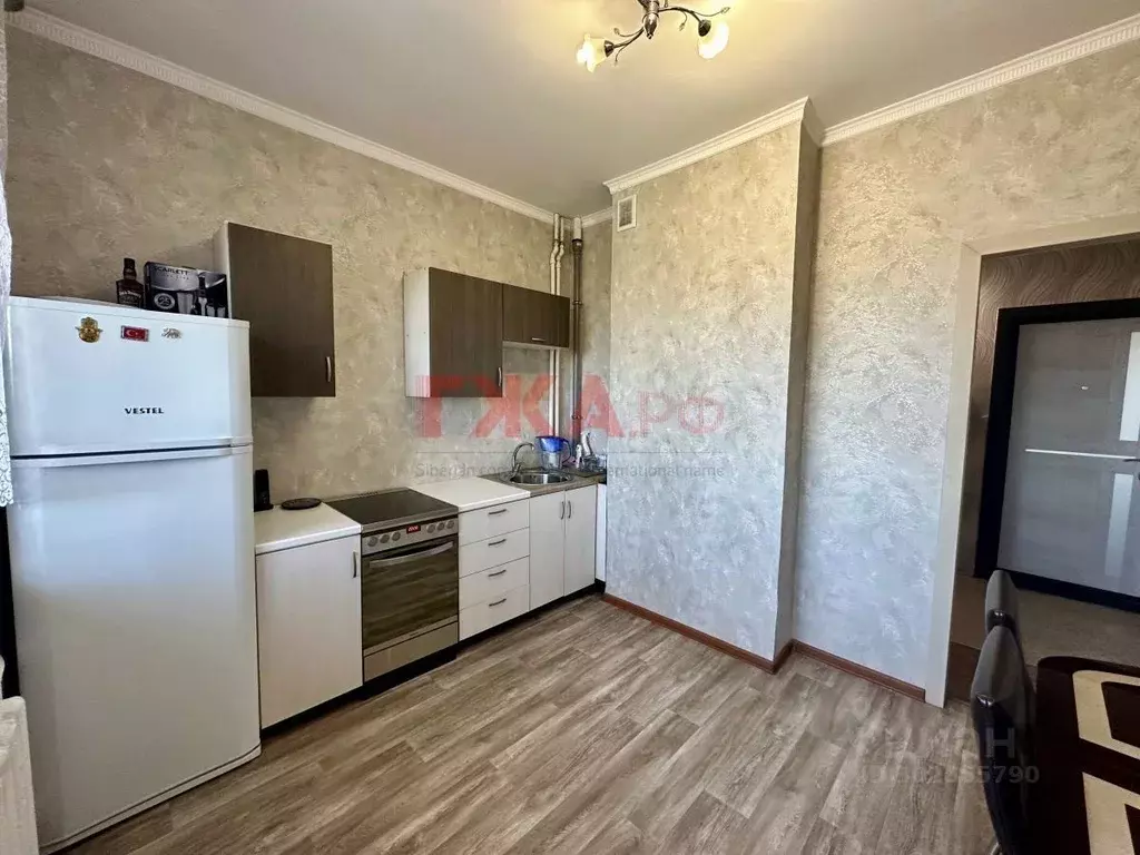 3-к кв. Саха (Якутия), Нерюнгри Южно-Якутская ул., 43/1 (82.2 м) - Фото 1