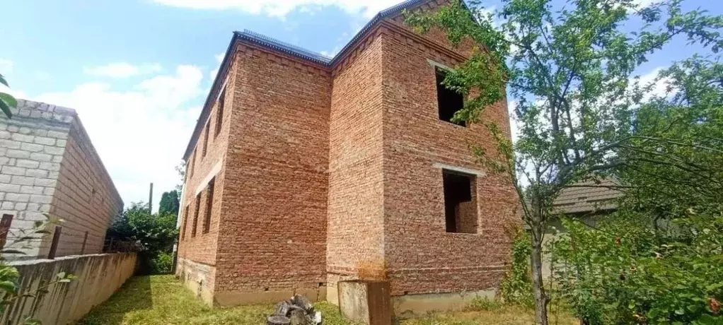 Дом в Кабардино-Балкария, Чегемский район, с. Нартан ул. Братьев ... - Фото 0
