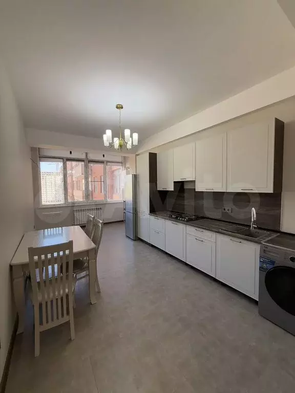 2-к. квартира, 80 м, 8/14 эт. - Фото 0