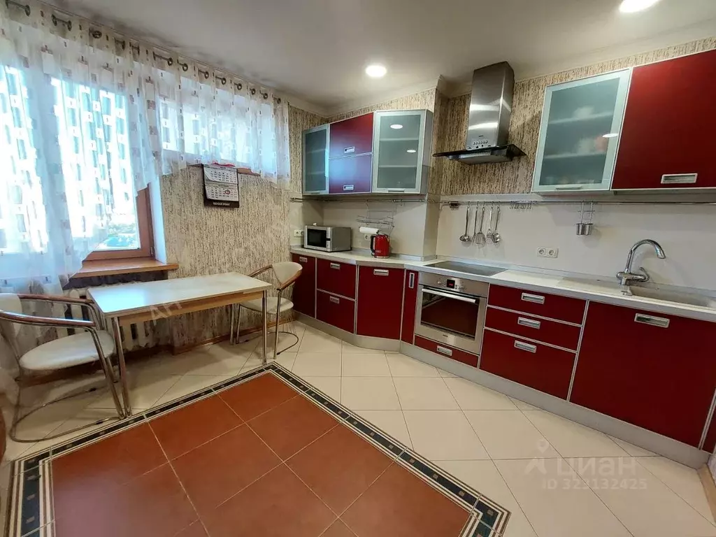 3-к кв. Башкортостан, Уфа ул. Братьев Кадомцевых, 12/2 (107.3 м) - Фото 1