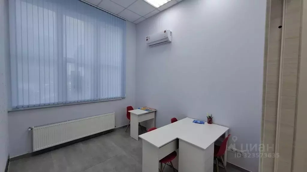 Помещение свободного назначения в Крым, Симферопольский район, с. ... - Фото 1