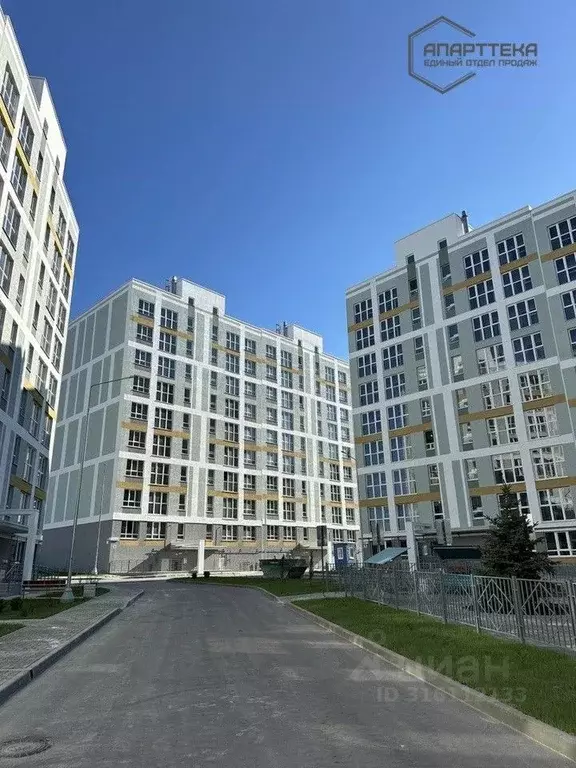 2-к кв. Севастополь ул. Братьев Манганари, 30к2 (63.2 м) - Фото 0
