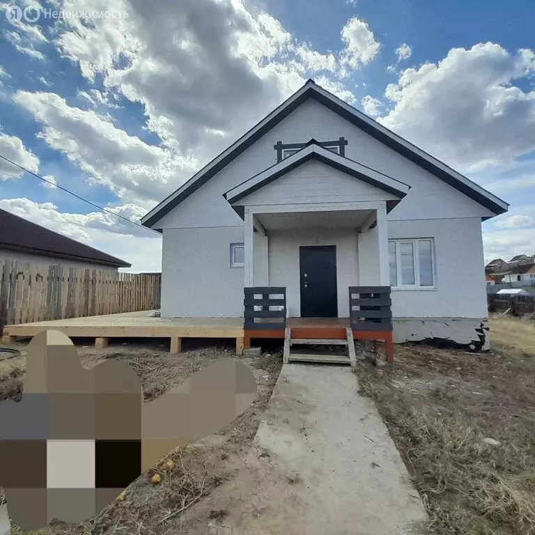 Дом в село Хомутово, улица Ольги Глазковой (100 м) - Фото 0