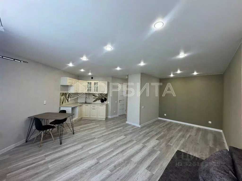 Студия Тюменская область, Тюмень ул. Первооткрывателей, 10 (38.6 м) - Фото 1