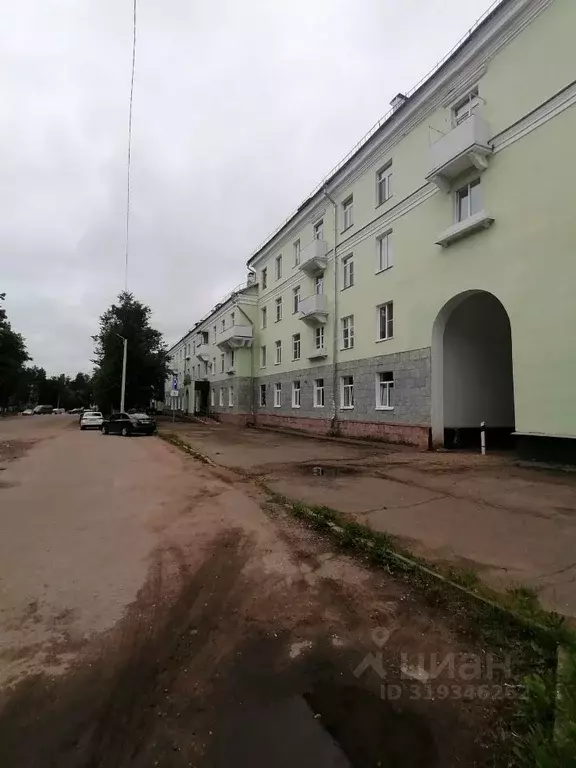 2-к кв. Смоленская область, Ярцево ул. Карла Маркса, 9 (53.4 м) - Фото 0