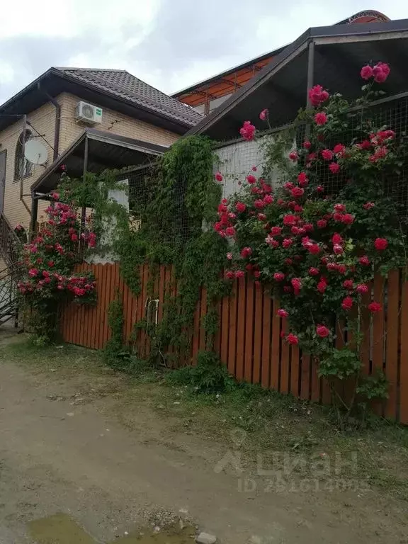 Дом в Краснодарский край, Темрюкский район, Голубицкое с/пос, ... - Фото 1