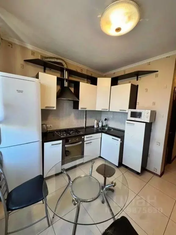 2-к кв. Волгоградская область, Волгоград Комсомольская ул., 10 (60.0 ... - Фото 1