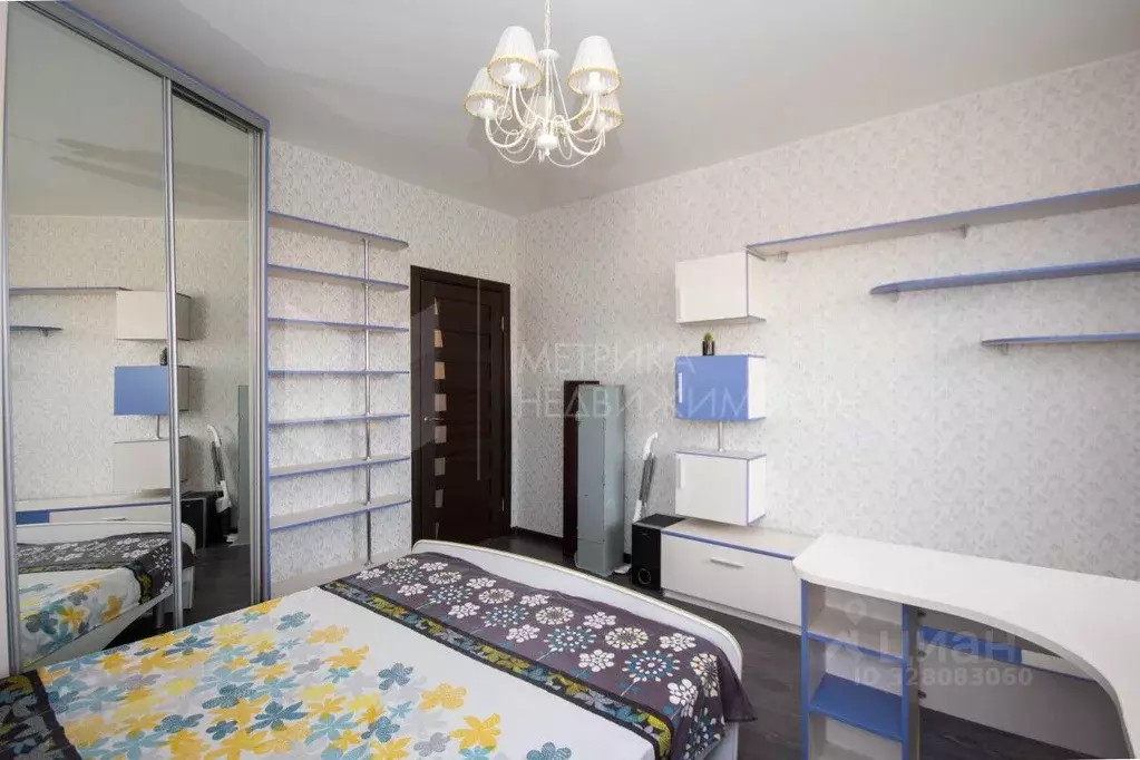 2-к кв. Тюменская область, Тюмень ул. 50 лет Октября, 3к1 (63.7 м) - Фото 1