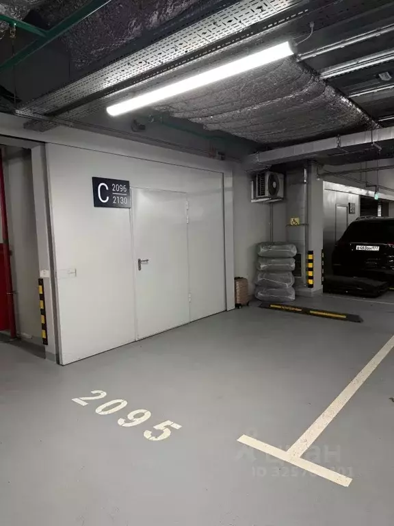 Гараж в Москва 1-й Красногвардейский проезд, 22с2 (15 м) - Фото 1