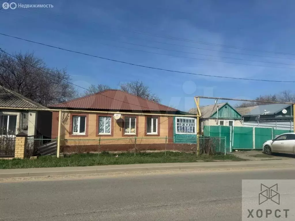Дом в село Надежда, Советская улица, 61 (70 м) - Фото 1