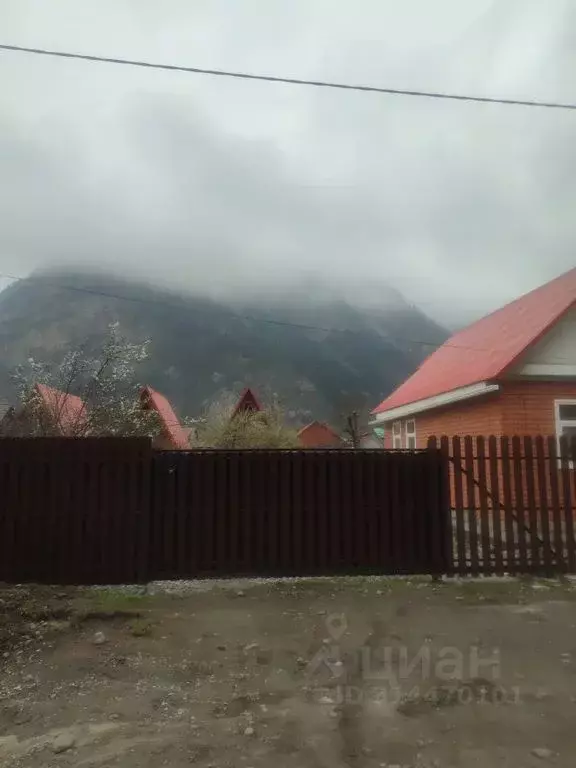 Дом в Карачаево-Черкесия, Теберда Карачаевский городской округ, ул. ... - Фото 0