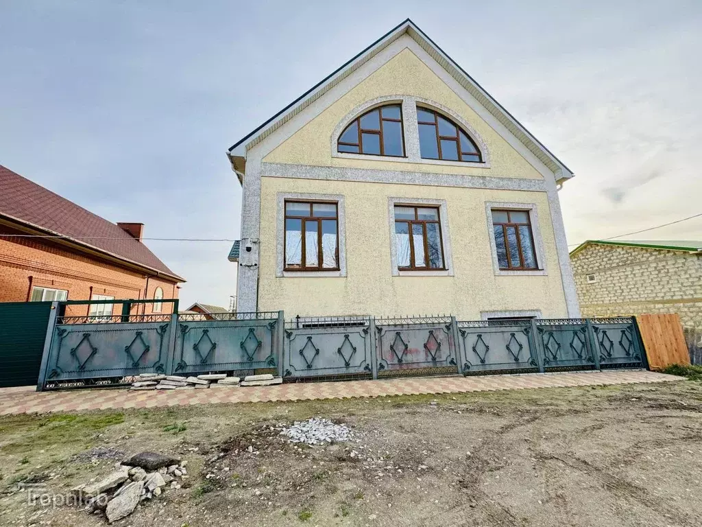 Дом в Краснодарский край, Темрюк ул. Даргомыжского (600 м) - Фото 1