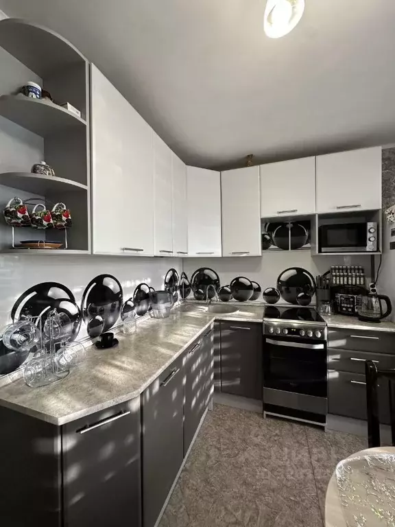 1-к кв. Омская область, Омск ул. Завертяева, 9к21 (37.1 м) - Фото 1