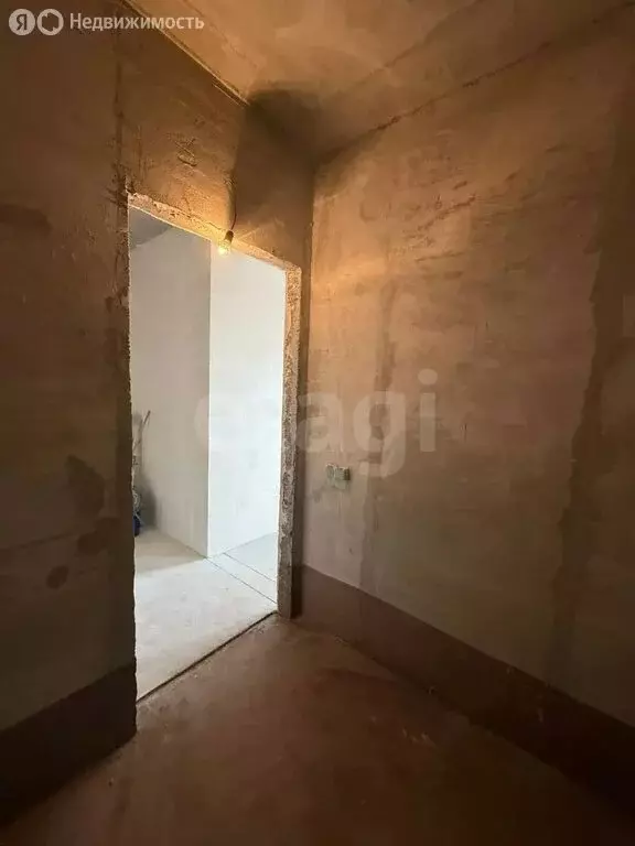 Квартира-студия: Тюмень, Дамбовская улица, 29к1 (33.8 м) - Фото 2