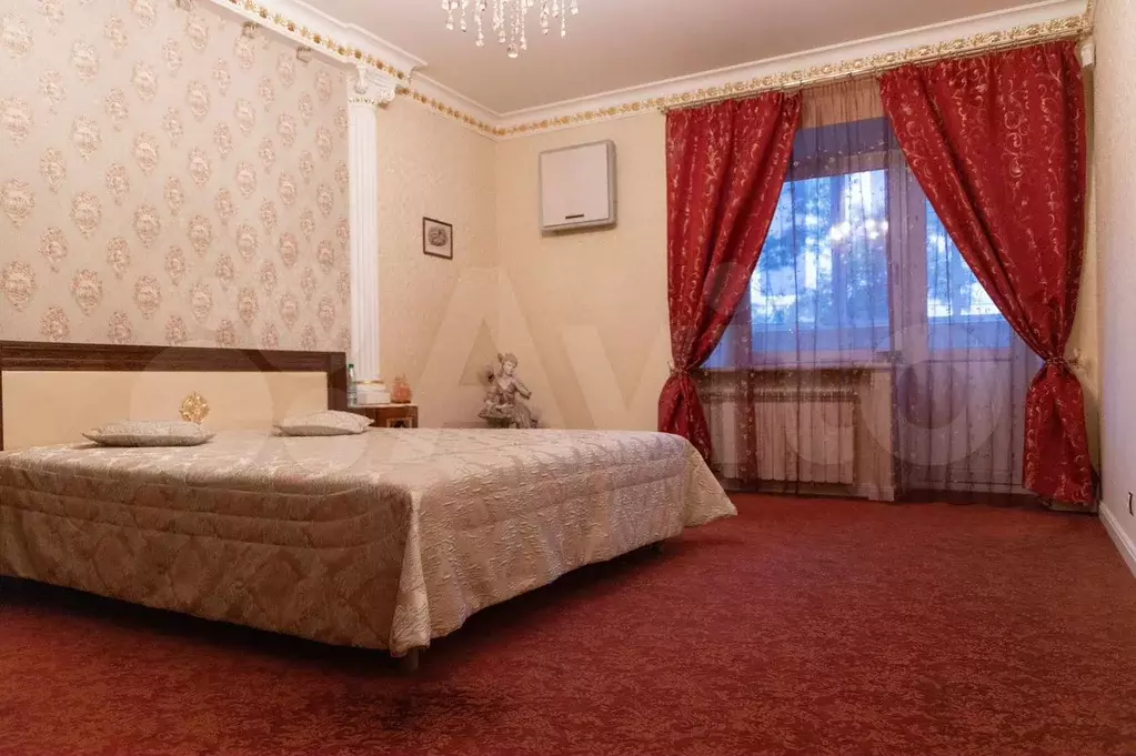 3-к. квартира, 160 м, 2/4 эт. - Фото 1