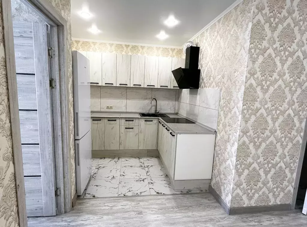 2-к кв. Саратовская область, Энгельс Энгельс-9 мкр, 3 (42.0 м) - Фото 1