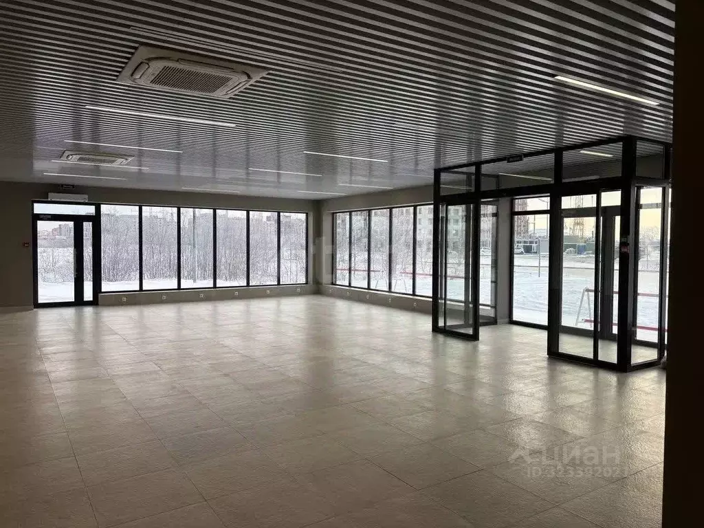 Помещение свободного назначения в Ямало-Ненецкий АО, Новый Уренгой ул. ... - Фото 1