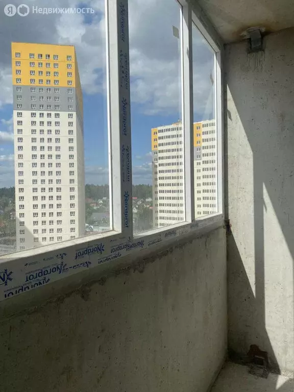 Квартира-студия: посёлок городского типа Голубое, Парковый бульвар, ... - Фото 1