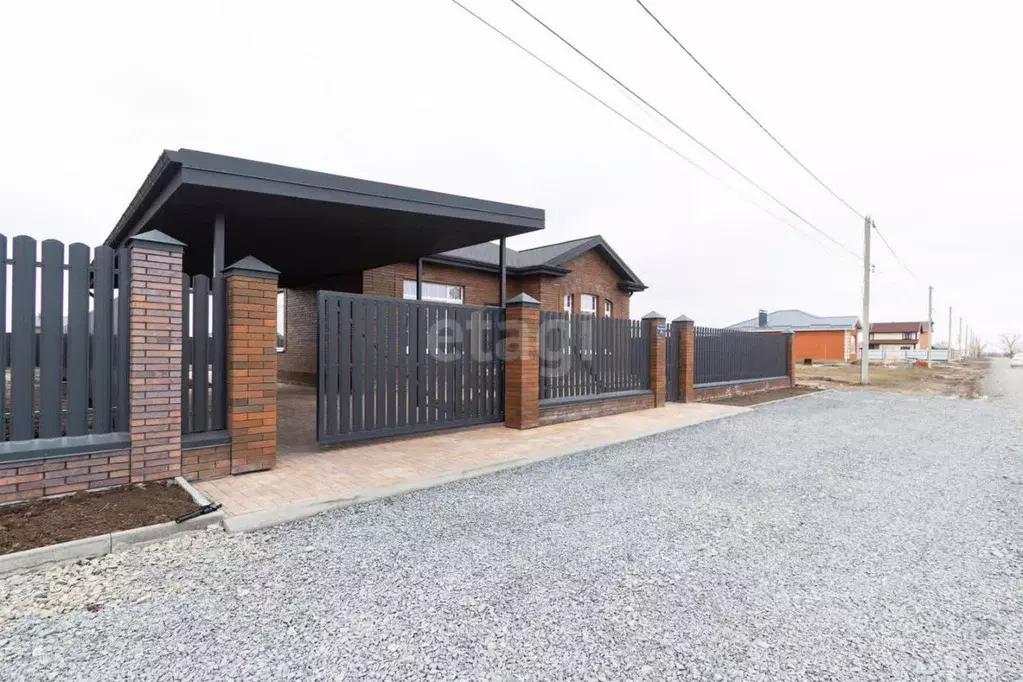 Дом в Ростовская область, Аксайский район, Ольгинское с/пос, Махин ... - Фото 1