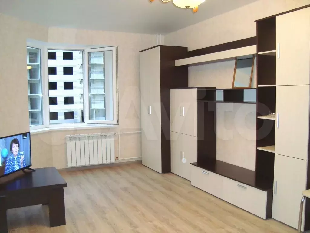 1-к. квартира, 40 м, 2/17 эт. - Фото 0