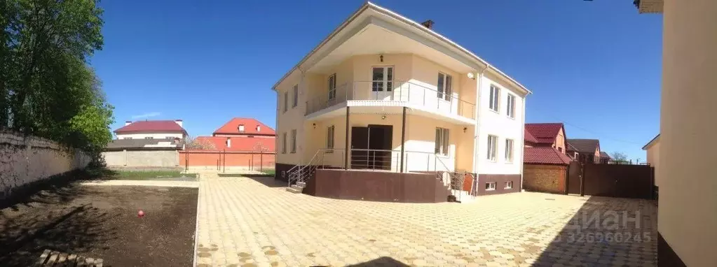 Дом в Кабардино-Балкария, Нальчик ул. Куашева (410 м) - Фото 1