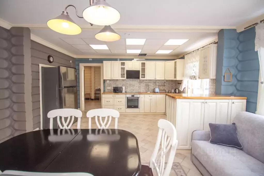 Дом в Сахалинская область, Южно-Сахалинск Больничная ул., 1Б (400 м) - Фото 2