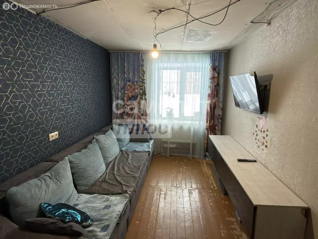 3-комнатная квартира: Киров, Сормовская улица, 26 (57.8 м) - Фото 1