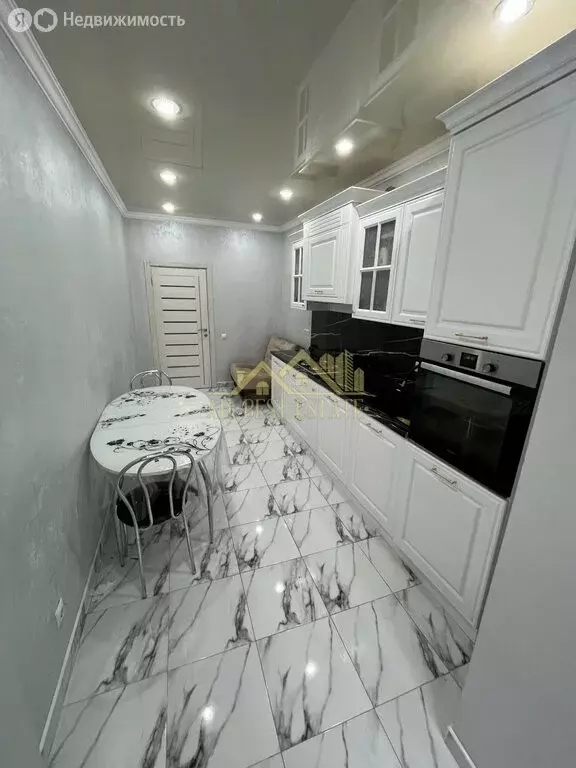 2-комнатная квартира: Владикавказ, улица Зураба Магкаева, 83к5 (70 м) - Фото 1