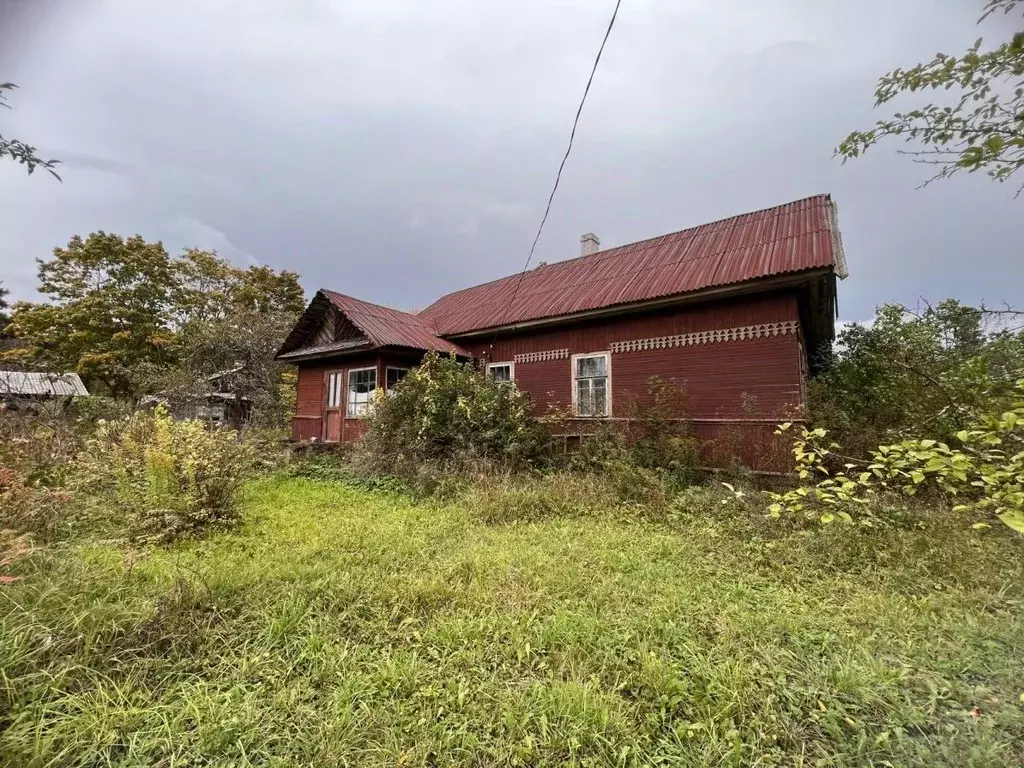 Дом в Ленинградская область, Лужский район, Толмачевское городское ... - Фото 1