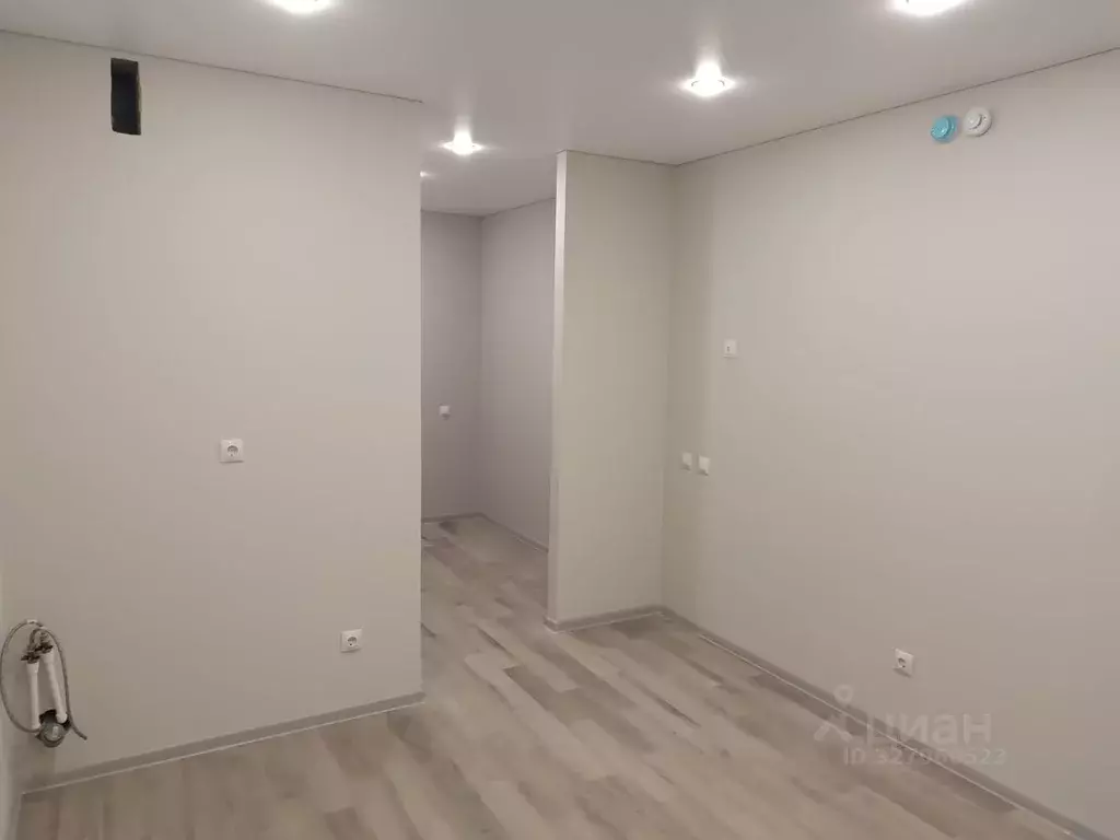 Студия Тюменская область, Тюмень Интернациональная ул., 199к9 (18.0 м) - Фото 1