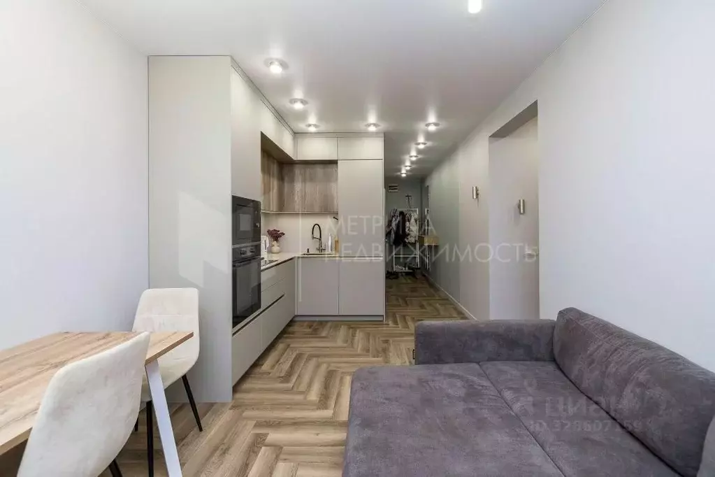 2-к кв. Тюменская область, Тюмень ул. Анатолия Клиндюка, 4к2 (52.5 м) - Фото 0