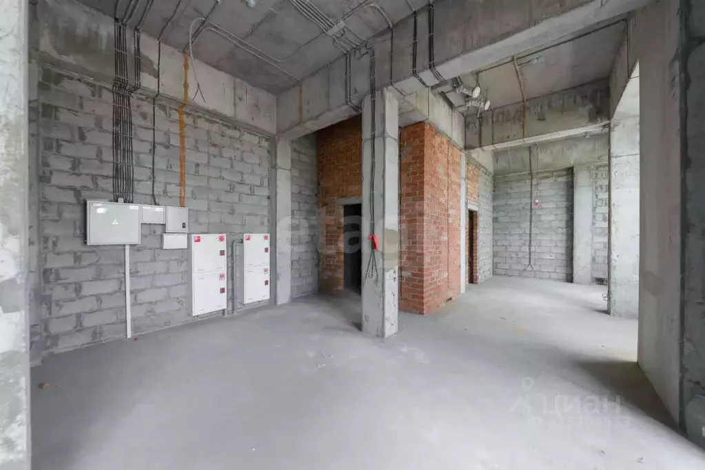 Помещение свободного назначения в Тюменская область, Тюмень ул. ... - Фото 1