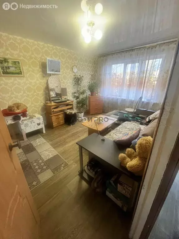 3-комнатная квартира: Сыктывкар, улица Комарова, 11 (62 м) - Фото 0