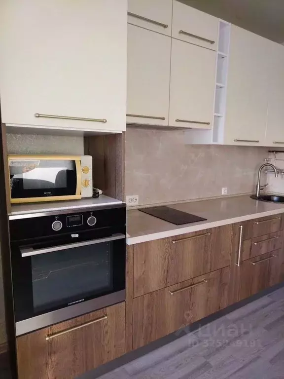 Студия Новосибирская область, Новосибирск Дивногорский мкр, ул. ... - Фото 1