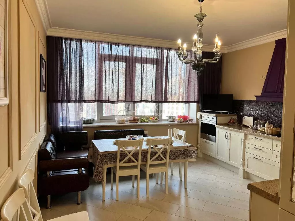 Продается 4-комнатная квартира - Фото 2