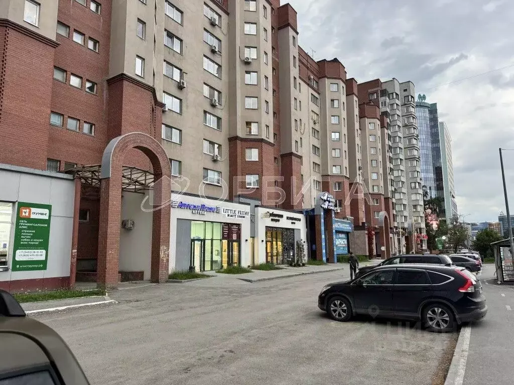 Помещение свободного назначения в Тюменская область, Тюмень ул. 50 лет ... - Фото 1