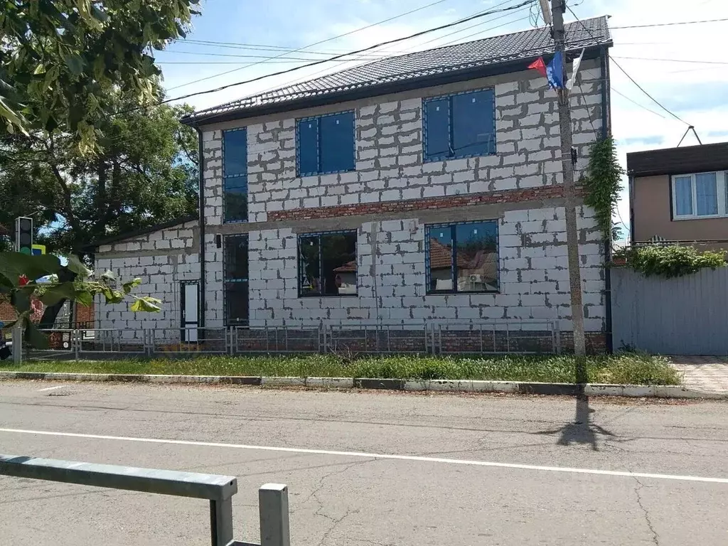 Дом в Краснодарский край, Ейск Октябрьская ул. (210 м) - Фото 1