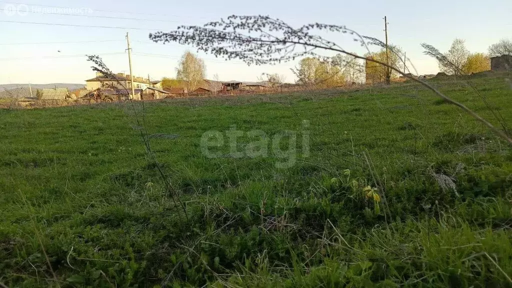 Участок в село Медведевка, Лесная улица (1025 м) - Фото 1